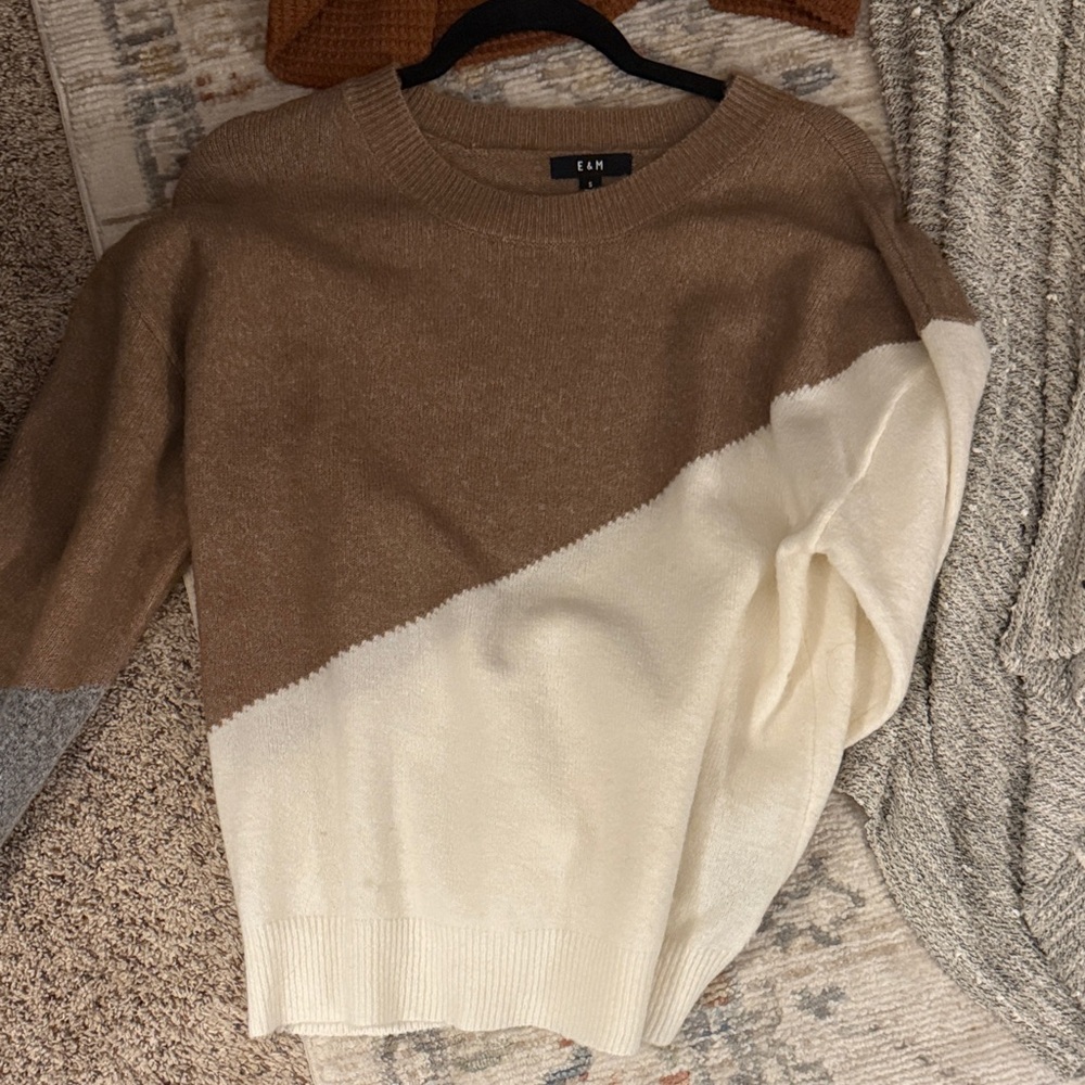 Women's sweater LOT